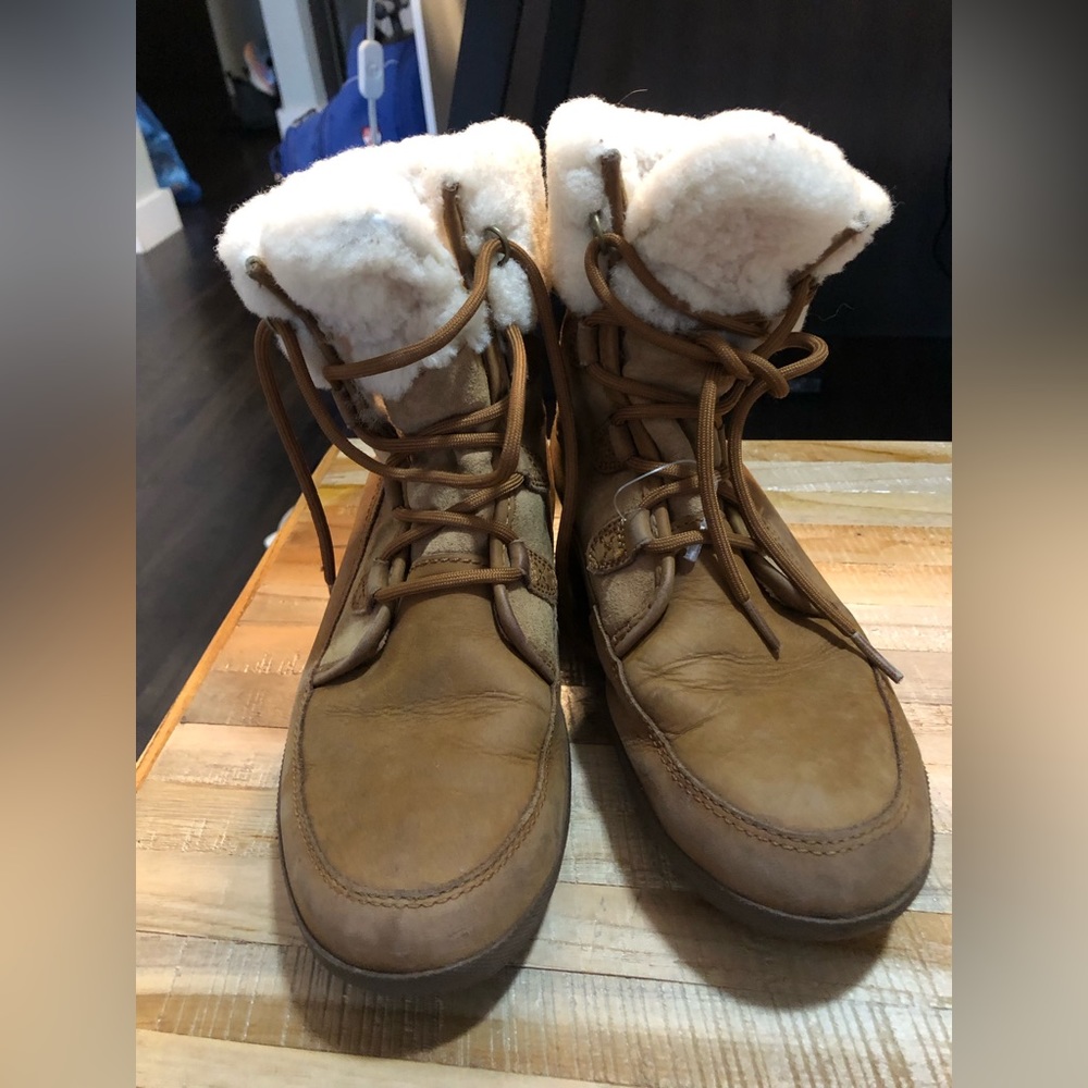 UGG WATERPROOF WINTER BOOTS